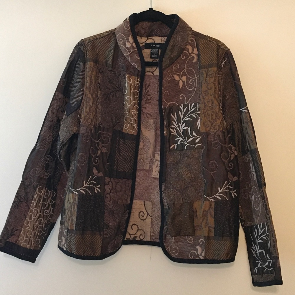 VTG Textured Floral Quilted Kimono blazer, embroidered